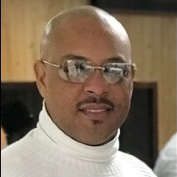 Meet your Posher, Rob - Picture 1 of 1